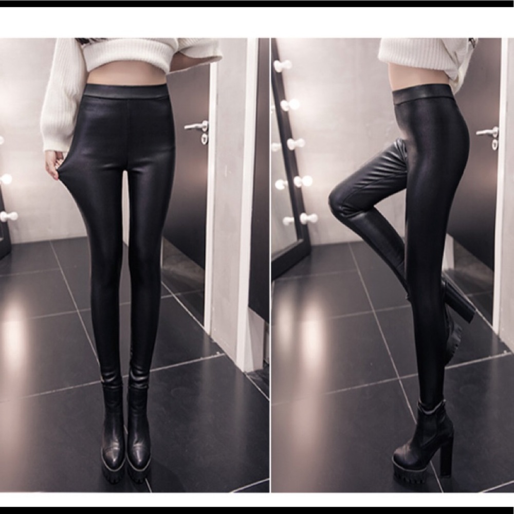 ‼️Faux Leather Larger Sizes Leggings‼️
